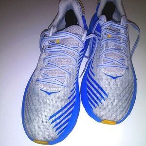 Hoka one one- Rincon 10.5